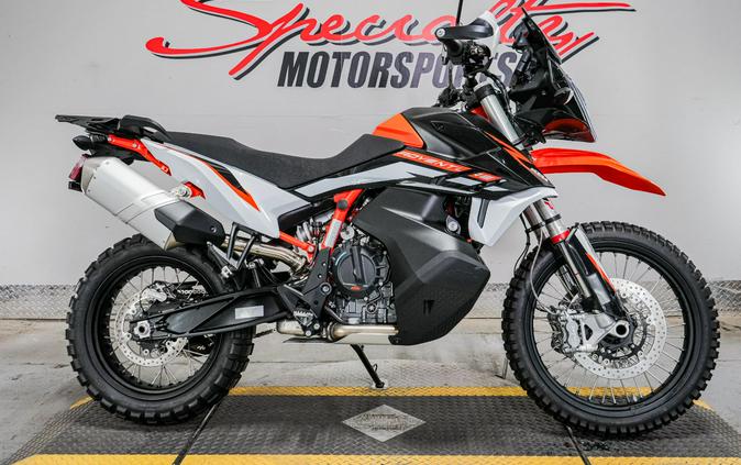 2022 KTM 890 Adventure