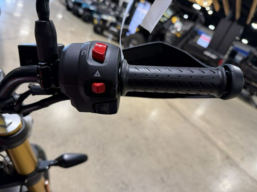 2026 Triumph Scrambler 400 X Baja Orange/Aluminium