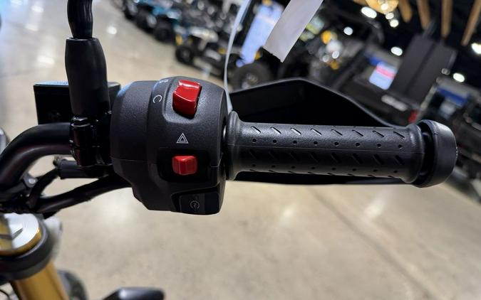 2026 Triumph Scrambler 400 X Baja Orange/Aluminium