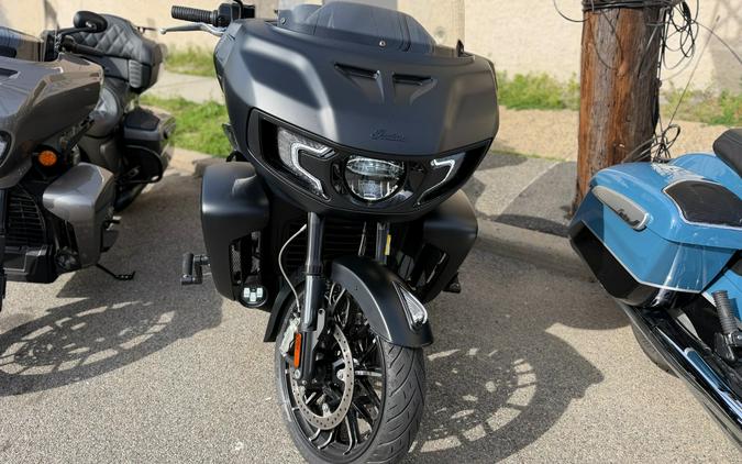 2023 Indian Pursuit® Dark Horse® with Premium Package