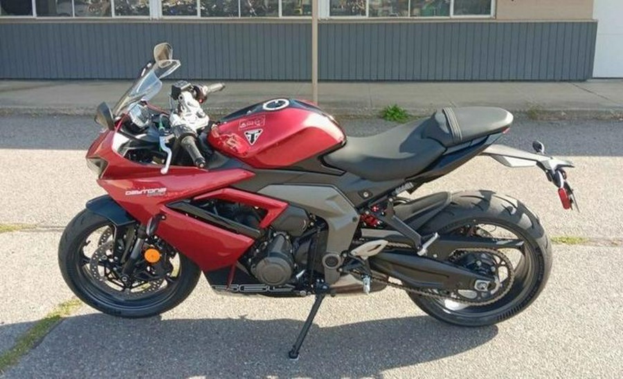2025 Triumph Daytona 660 Carnival Red/Sapphire Black