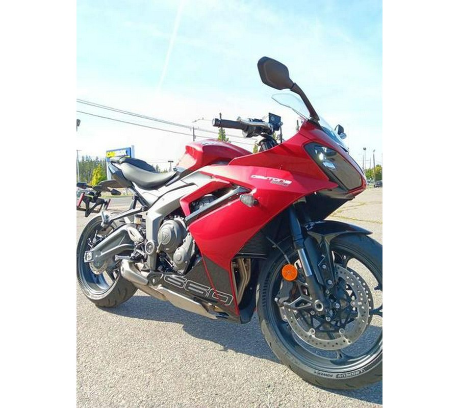 2025 Triumph Daytona 660 Carnival Red/Sapphire Black