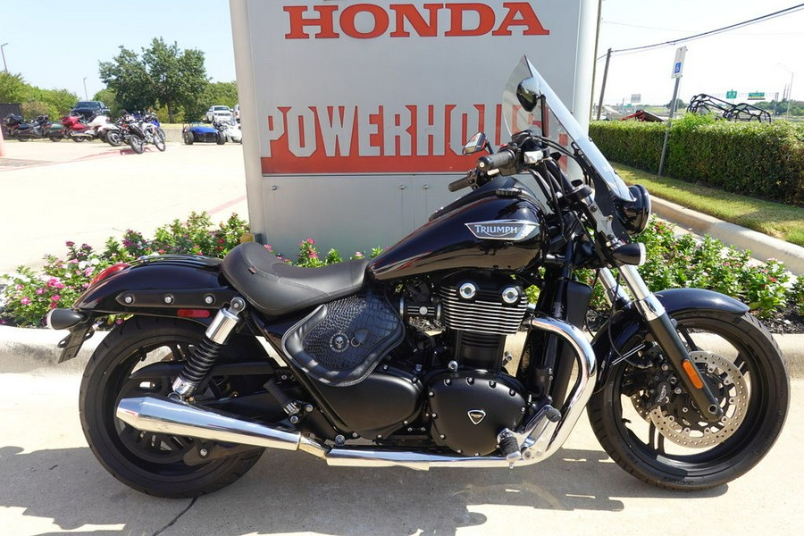 2011 Triumph Thunderbird Storm