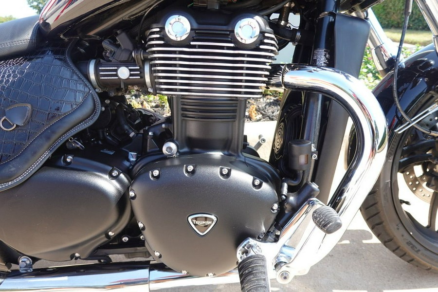 2011 Triumph Thunderbird Storm