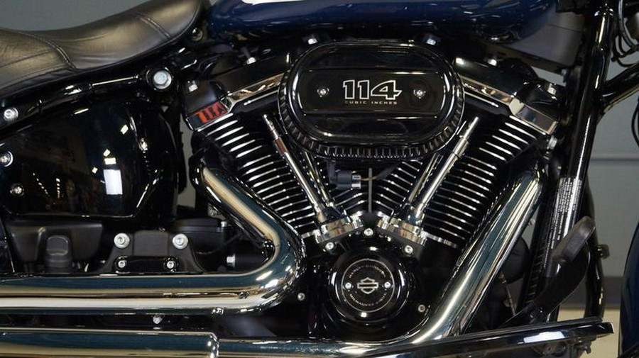 2019 Harley-Davidson® FLHCS - Heritage Classic 114