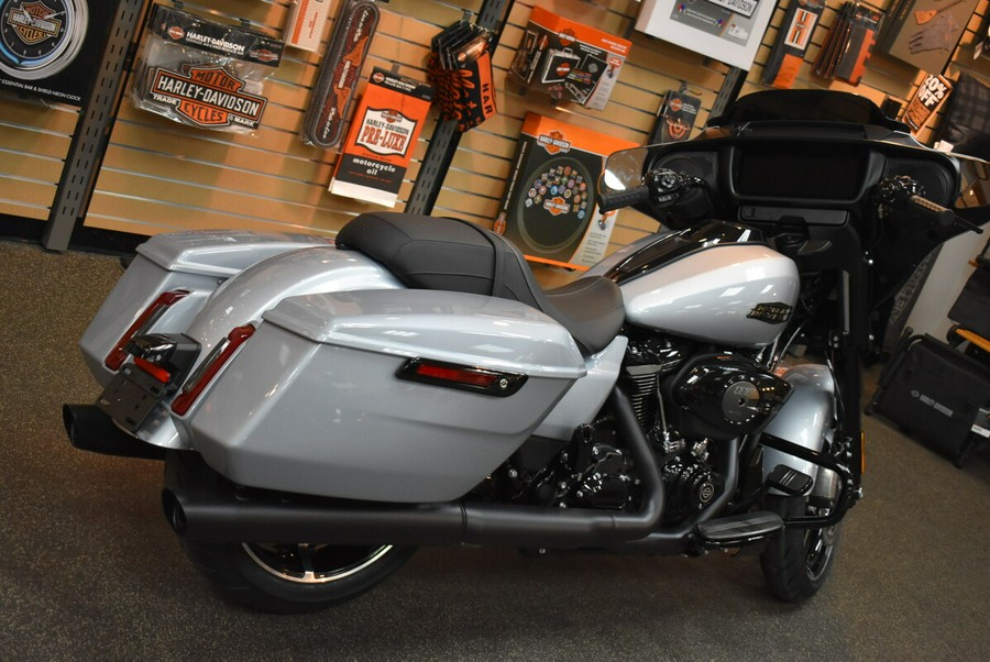 FLHX 2024 Street Glide®