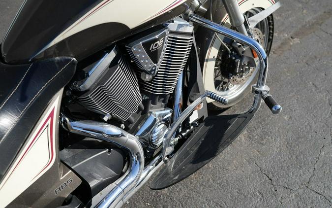 2014 Victory Motorcycles Cross Roads Classic Two-Tone Bronze Mist Khaki