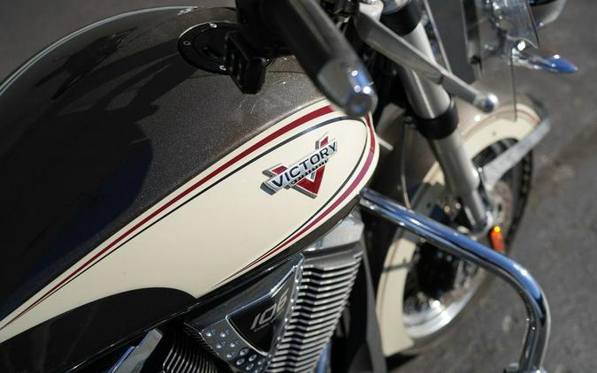 2014 Victory Motorcycles Cross Roads Classic Two-Tone Bronze Mist Khaki