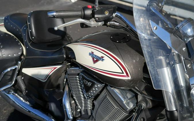 2014 Victory Motorcycles Cross Roads Classic Two-Tone Bronze Mist Khaki