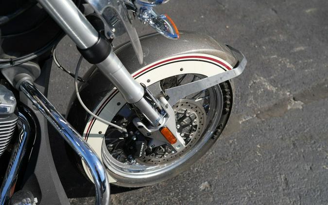 2014 Victory Motorcycles Cross Roads Classic Two-Tone Bronze Mist Khaki