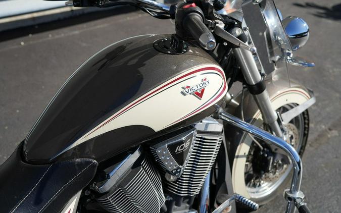 2014 Victory Motorcycles Cross Roads Classic Two-Tone Bronze Mist Khaki