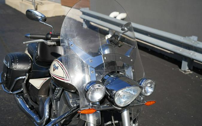 2014 Victory Motorcycles Cross Roads Classic Two-Tone Bronze Mist Khaki