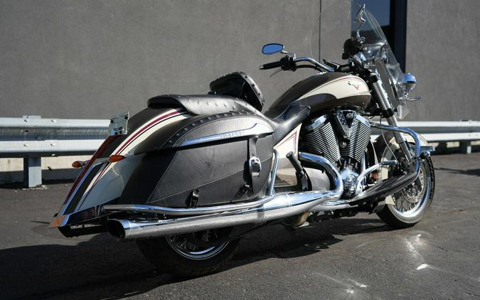 2014 Victory Motorcycles Cross Roads Classic Two-Tone Bronze Mist Khaki