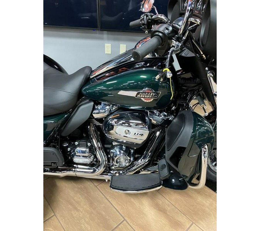 2024 Harley-Davidson® FLHTCUTG - Tri Glide® Ultra