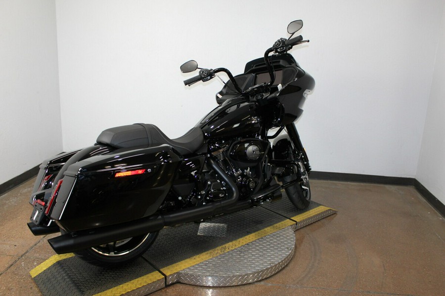 Harley-Davidson® Road Glide™ 2026 Vivid Black
