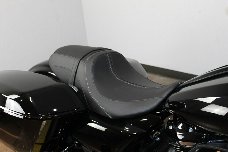 Harley-Davidson® Road Glide™ 2026 Vivid Black