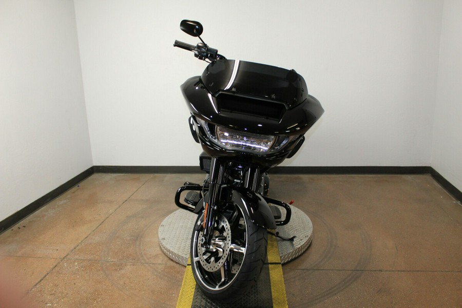 Harley-Davidson® Road Glide™ 2026 Vivid Black