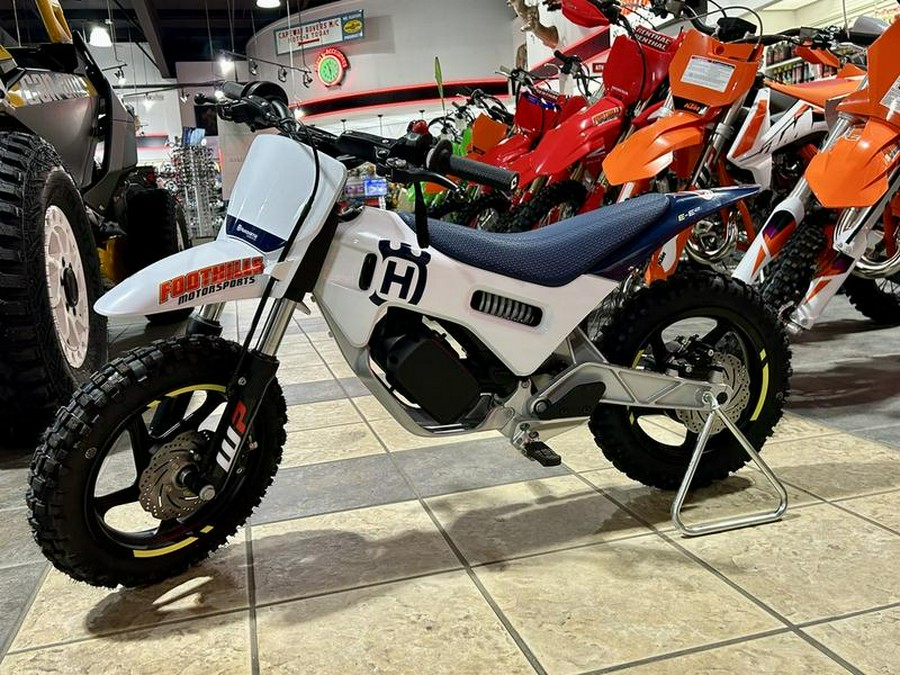 2024 Husqvarna® EE 2