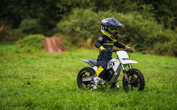 2025 Husqvarna EE 2