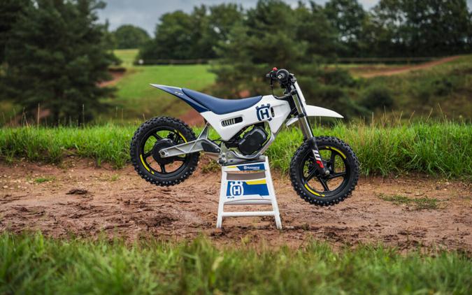 2025 Husqvarna EE 2