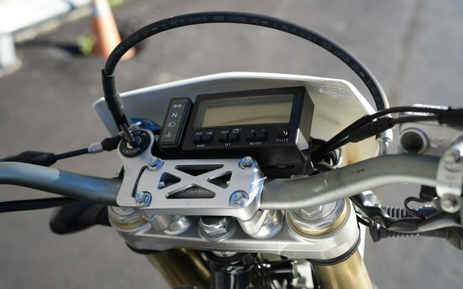 2020 Suzuki DR-Z400SM