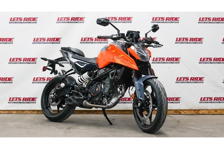 2024 KTM 250 DUKE W