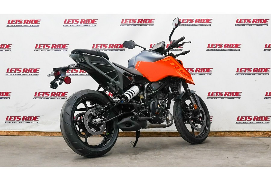 2024 KTM 250 DUKE W