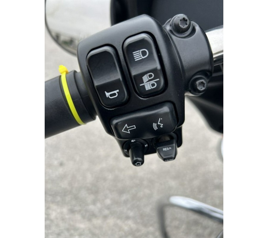 2023 Harley-Davidson FLHX - Street Glide