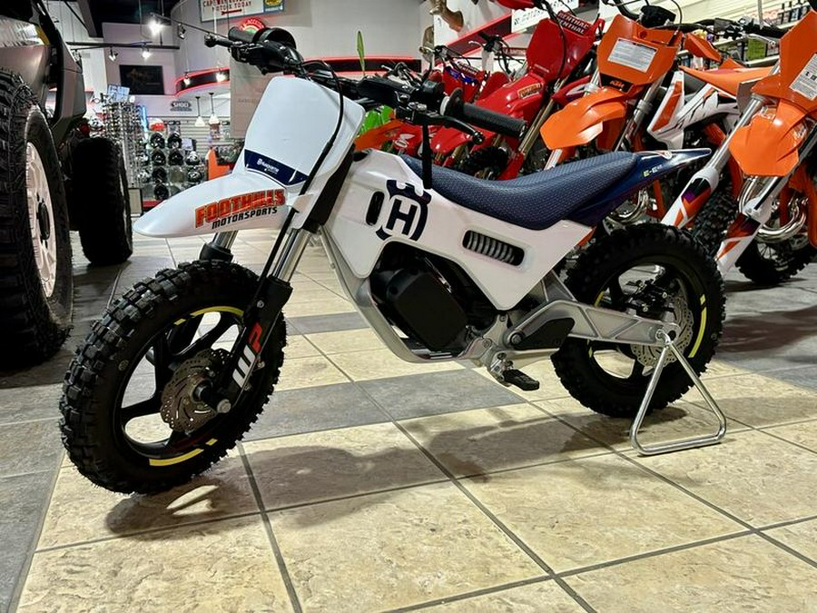 2024 Husqvarna® EE 2