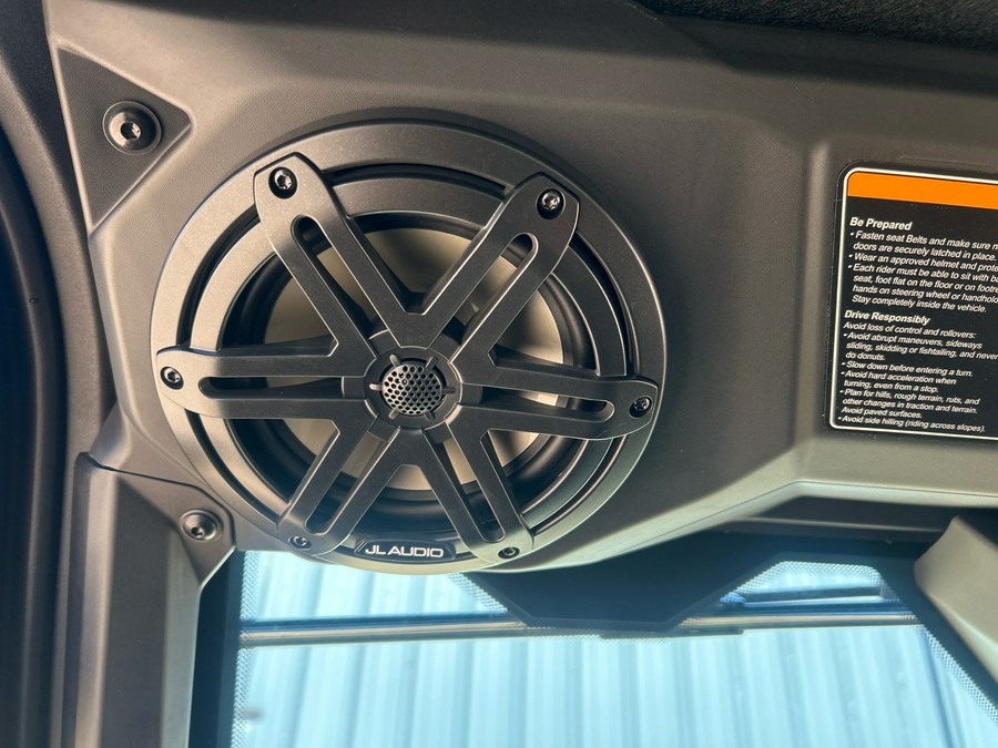 2026 Can-Am Defender Limited HD11