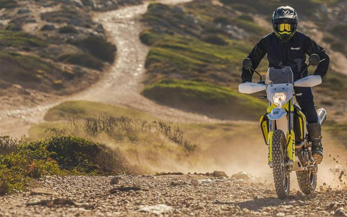 2024 Enduro 701 - Husqvarna Motorcycles