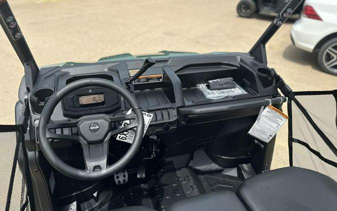 2024 Can-Am® Defender HD7