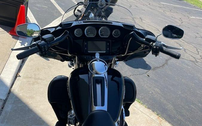 2017 Ultra Limited (FLHTK)