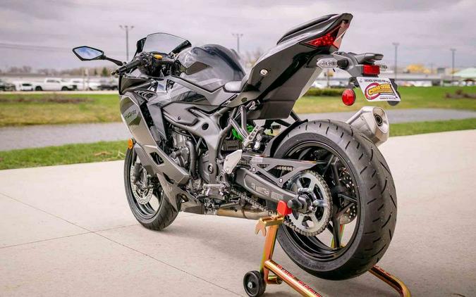 2026 Kawasaki Ninja® ZX™-4RR ABS