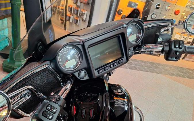2021 Indian Motorcycle® Chieftain® Thunder Black