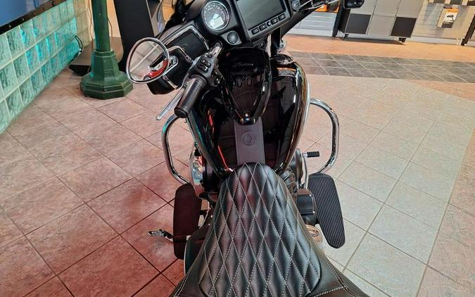 2021 Indian Motorcycle® Chieftain® Thunder Black