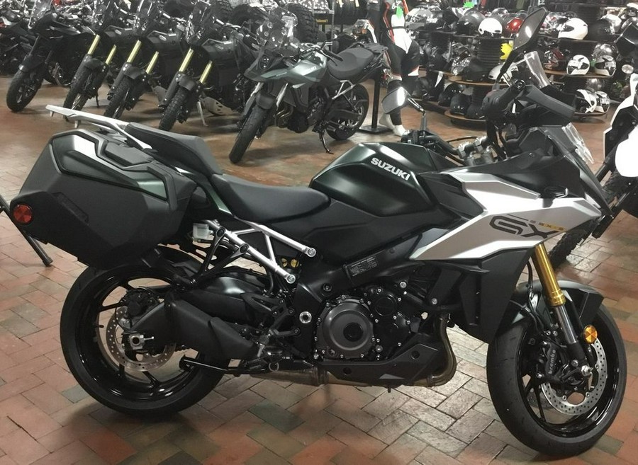 2024 Suzuki GSX-S1000GX Plus