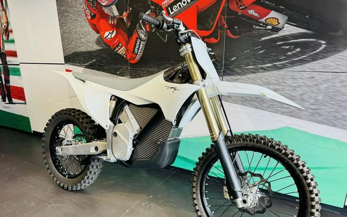 2024 Stark VARG Alpha MX 19"_80HP
