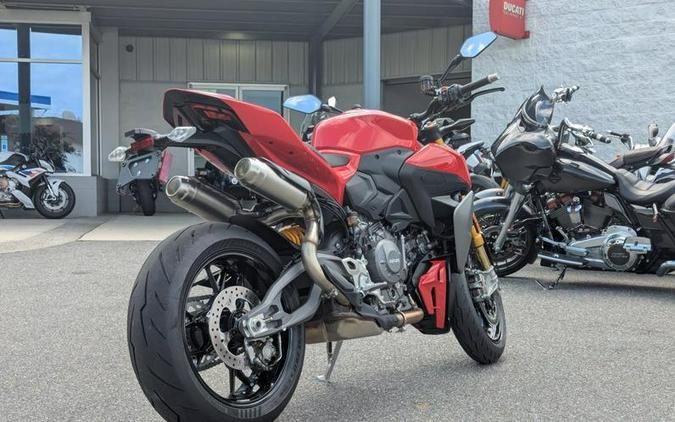 2026 Ducati Streetfighter V2 S 896