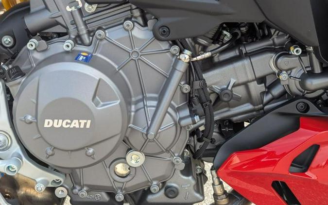 2026 Ducati Streetfighter V2 S 896