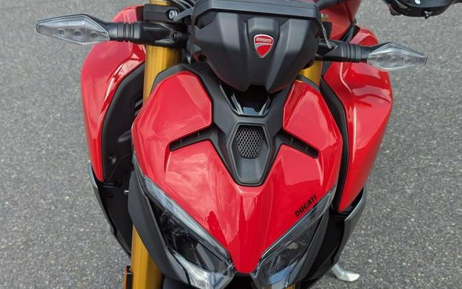 2026 Ducati Streetfighter V2 S 896