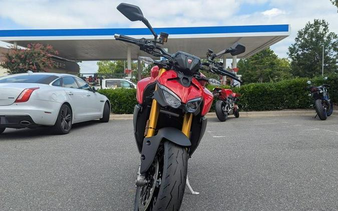 2026 Ducati Streetfighter V2 S 896