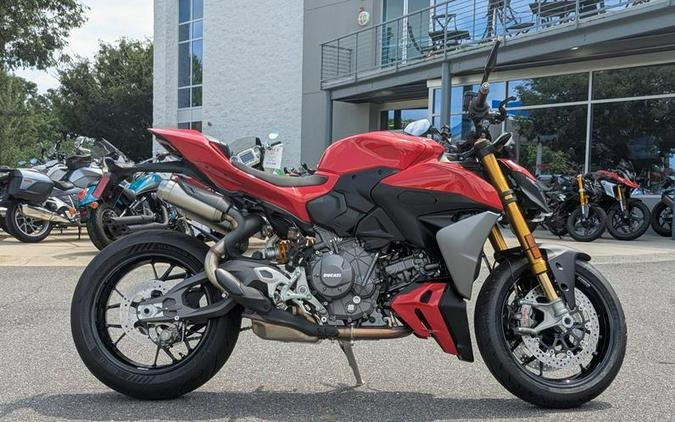 2026 Ducati Streetfighter V2 S 896