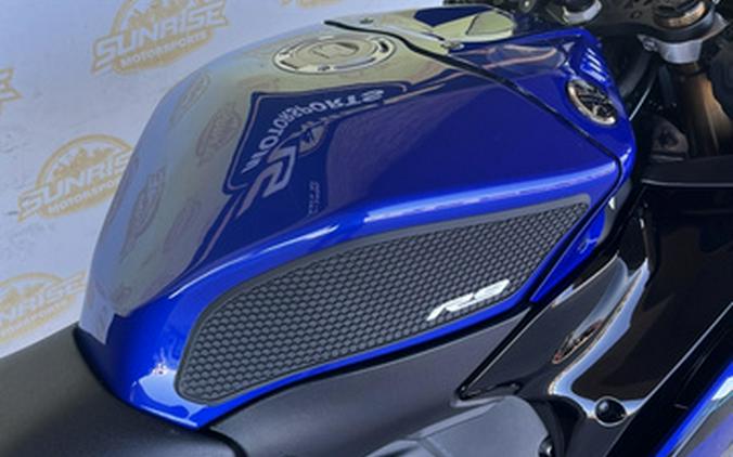 2025 Yamaha YZF R9