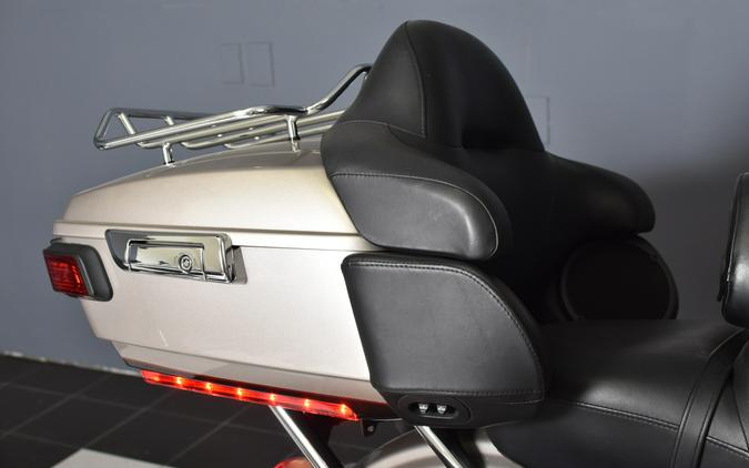 2018 Harley-Davidson Electra Glide Ultra Classic Twisted Cherry/Silver Fortune FLHTK