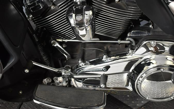 2018 Harley-Davidson Electra Glide Ultra Classic Twisted Cherry/Silver Fortune FLHTK