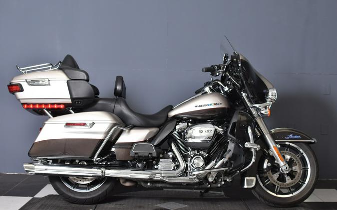2018 Harley-Davidson Electra Glide Ultra Classic Twisted Cherry/Silver Fortune FLHTK