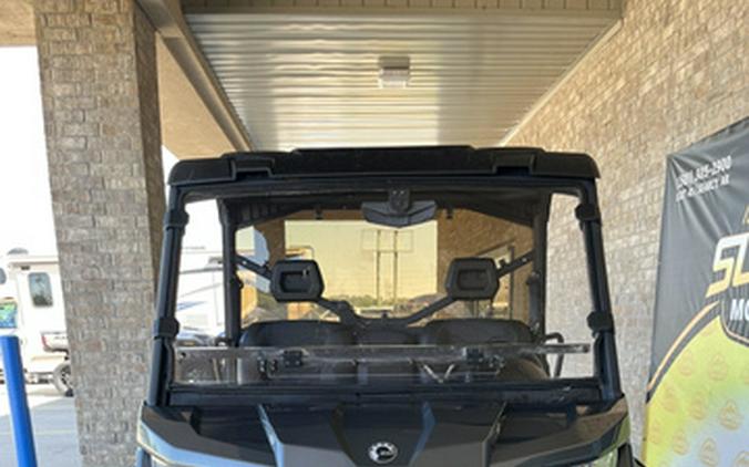 2023 Can-Am Defender XT HD10