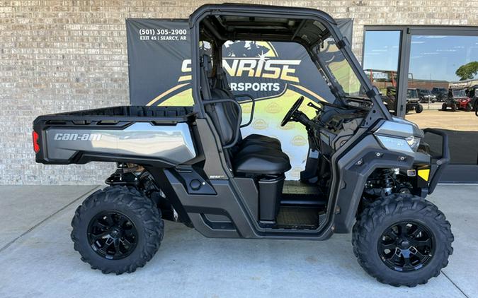 2023 Can-Am Defender XT HD10