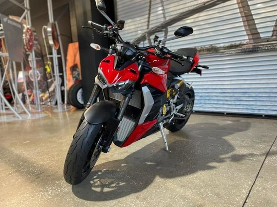 2024 Ducati Streetfighter V2 Red